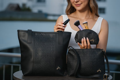 TRIO EN CUERO DAMA VELEZ